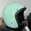 Casco de motocicleta clásico de media carcasa