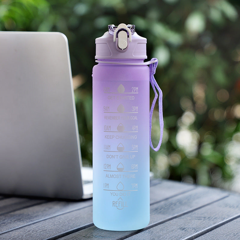Botella de agua deportiva para mujer