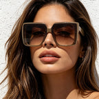 Sonnenbrille extragrande para mujeres con un moderno diseño cuadrado