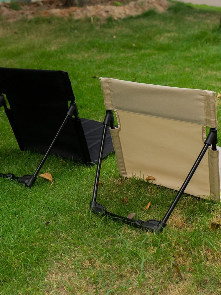 Silla plegable ultraligera para camping: asiento acolchado y comodidad portátil para exteriores.