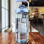 Botella de agua deportiva grande de 68 oz con pajita y marcador de tiempo para gimnasio y actividades al aire libre