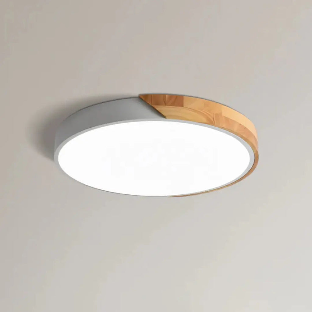 Lámpara de techo LED de madera escandinava: diseño moderno de montaje empotrado para un ambiente acogedor