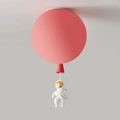 Lámparas de techo para niños con LED en el diseño del mundo y los astronautas