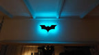 Aplique de pared LED de Batman con mando a distancia inalámbrico y cambio de color