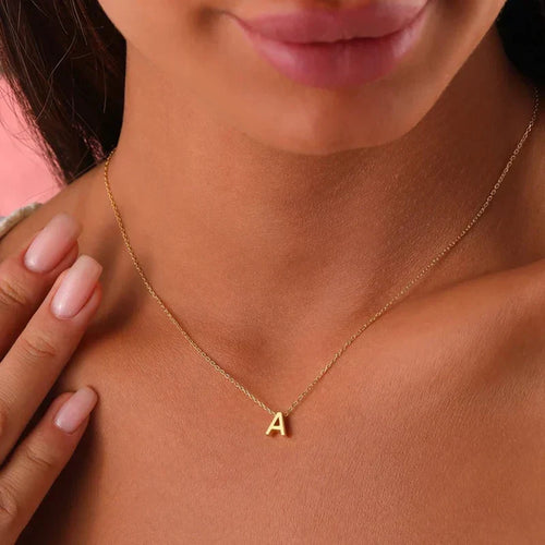 Collar Minimalista Fino con Inicial