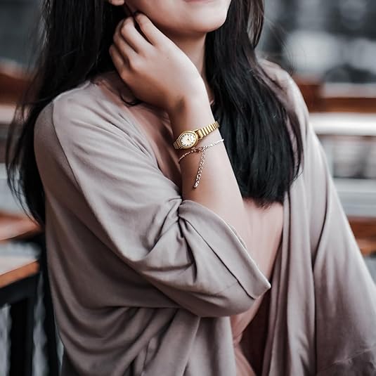 Elegante reloj analógico pequeño para mujer