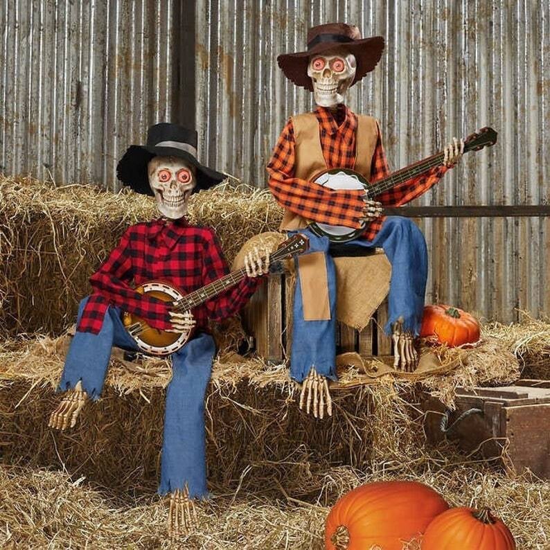 Esqueletos con banjos en duelo animados