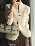 Cárdigan de mujer de cashmere con botones para un estilo elegante