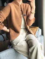 Cárdigan de mujer de cashmere con botones para un estilo elegante
