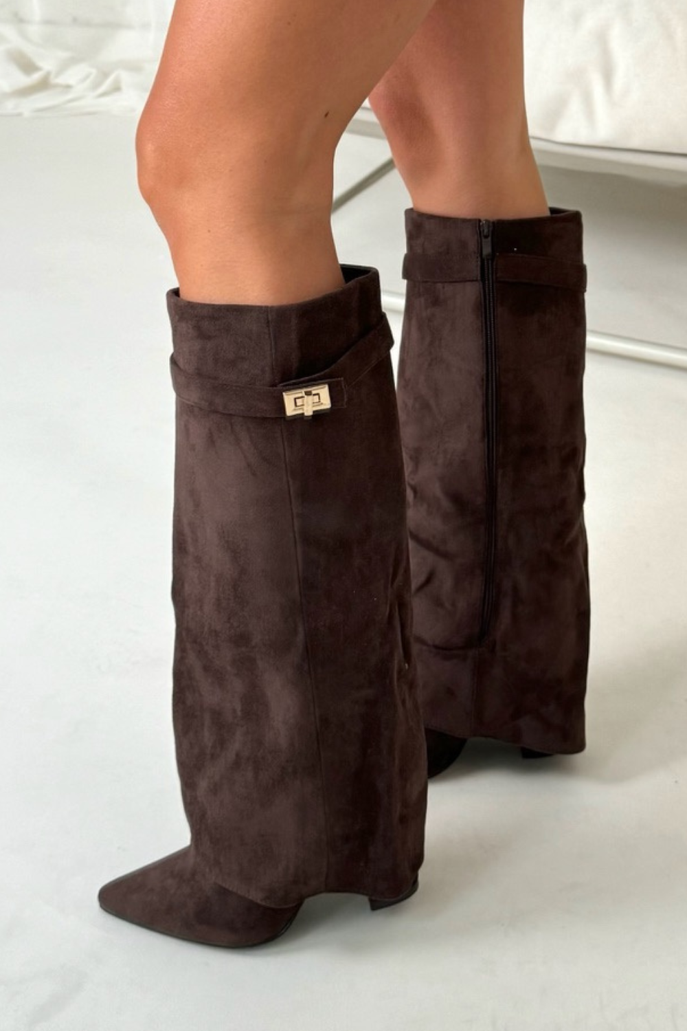 Elegantes botas altas de mujer de piel o ante, tacón 8,5 cm