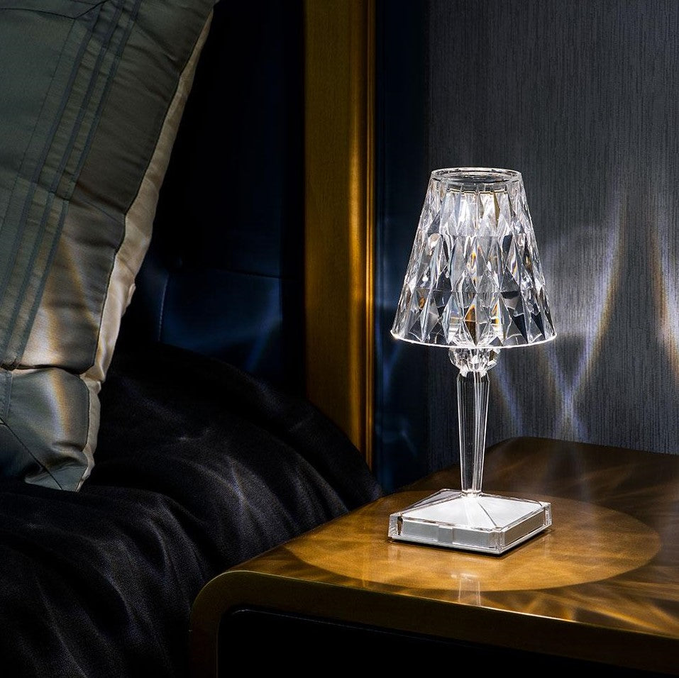 Lámpara de Mesa Moderna Brillante con Cristal y Manejo Sencillo