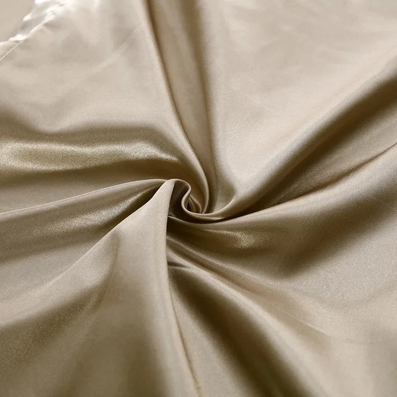Juego de ropa de cama de satén de seda de lujo - SilkElegance