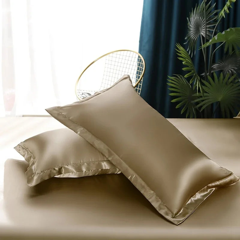 Juego de ropa de cama de satén de seda de lujo - SilkElegance