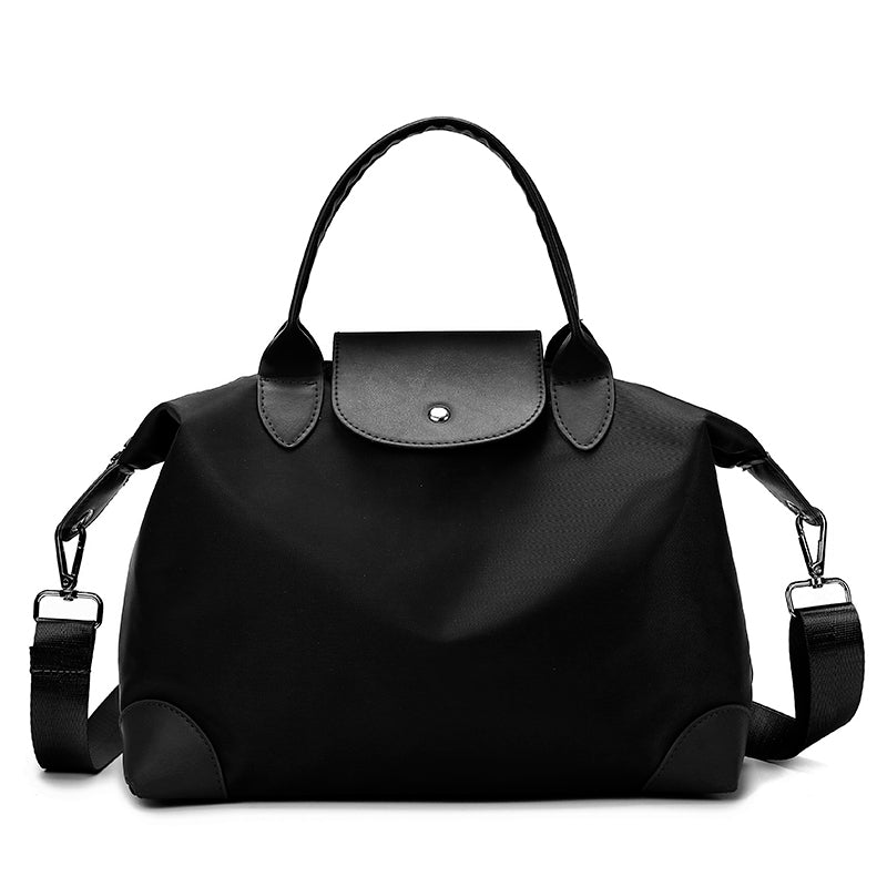 LuxeCarry Tote: Bolso de hombro chic y práctico