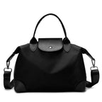 LuxeCarry Tote: Bolso de hombro chic y práctico