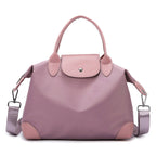 LuxeCarry Tote: Bolso de hombro chic y práctico