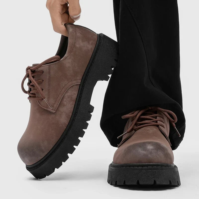 Zapatos Derby clásicos Foundry para hombre para un estilo sofisticado