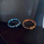Anillo con escritura rúnica de fantasía que brilla en la oscuridad, hipoalergénico sin níquel, anillo de moda que absorb