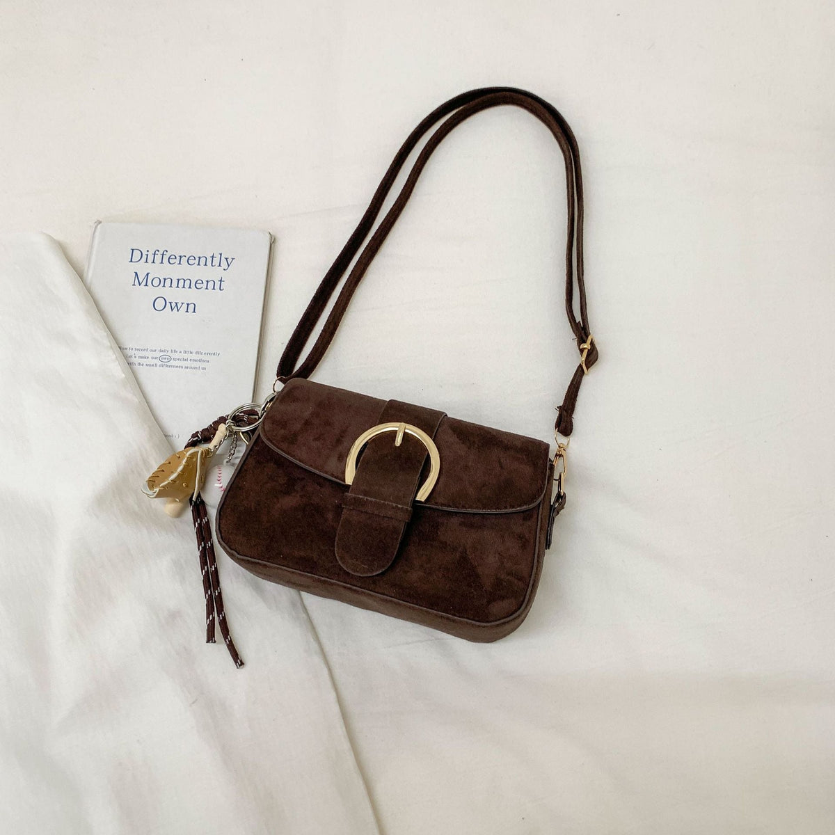 Bolso bandolera elegante de ante