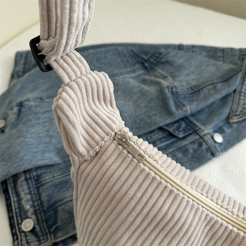 Bolso hobo de pana