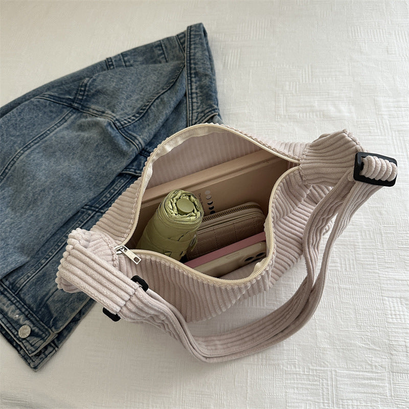 Bolso hobo de pana