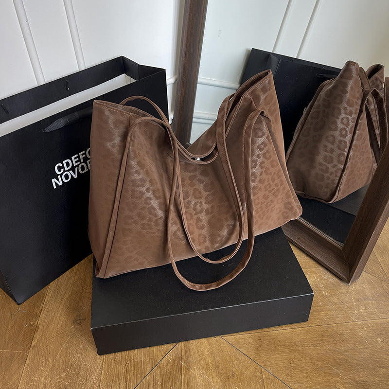 Bolso tote de hombro de ante texturizado de lujo