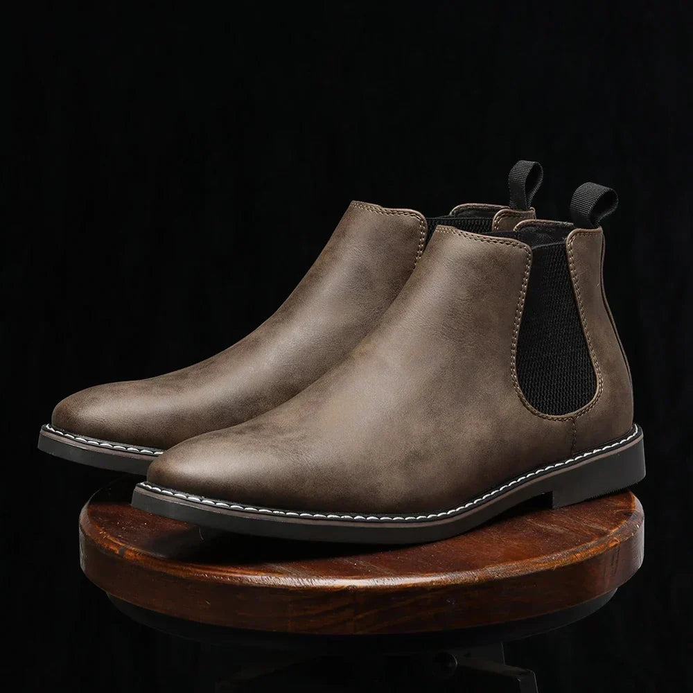 Botines Chelsea de hombre con paneles elásticos laterales y tirador trasero, suela con costuras contrastadas, 3 colores 