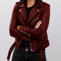Chaqueta biker de piel sintética ajustada para mujer