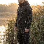Conjunto de chaqueta y pantalón de camuflaje para hombre con paneles de malla y múltiples bolsillos