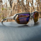 Gafas de sol deportivas fotocromáticas polarizadas con lentes de visión nocturna mejorada y montura envolvente táctica