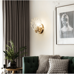 Lámpara de pared con pantalla de cristal de diseño minimalista