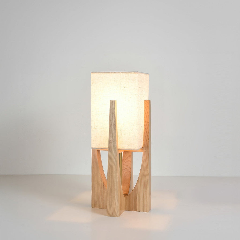Lámpara de pie Wabi Sabi con pantalla de tela y base de madera para salón