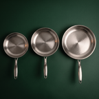 Sartén de titanio martillada a mano - Set de 3 piezas 24, 26, 28 cm