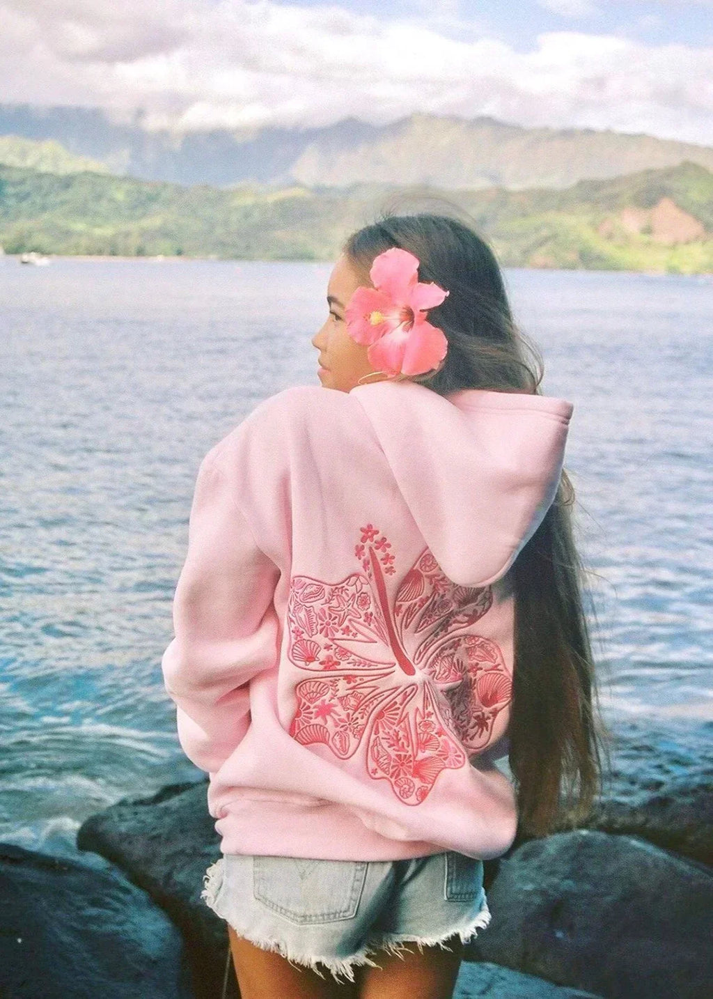 Sudadera oversize con estampado tropical - Ropa urbana cómoda