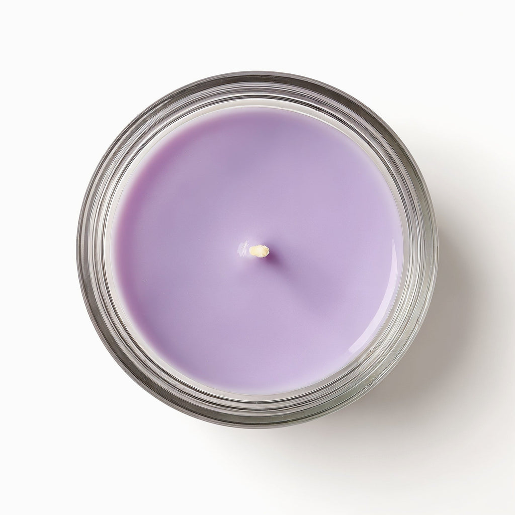Vela de soja Lavender Fields de Tiendalodama en tarro de cristal transparente