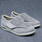 Zapatos anchos para pies hinchados con correas ajustables y plantillas extraíbles de espuma viscoelástica