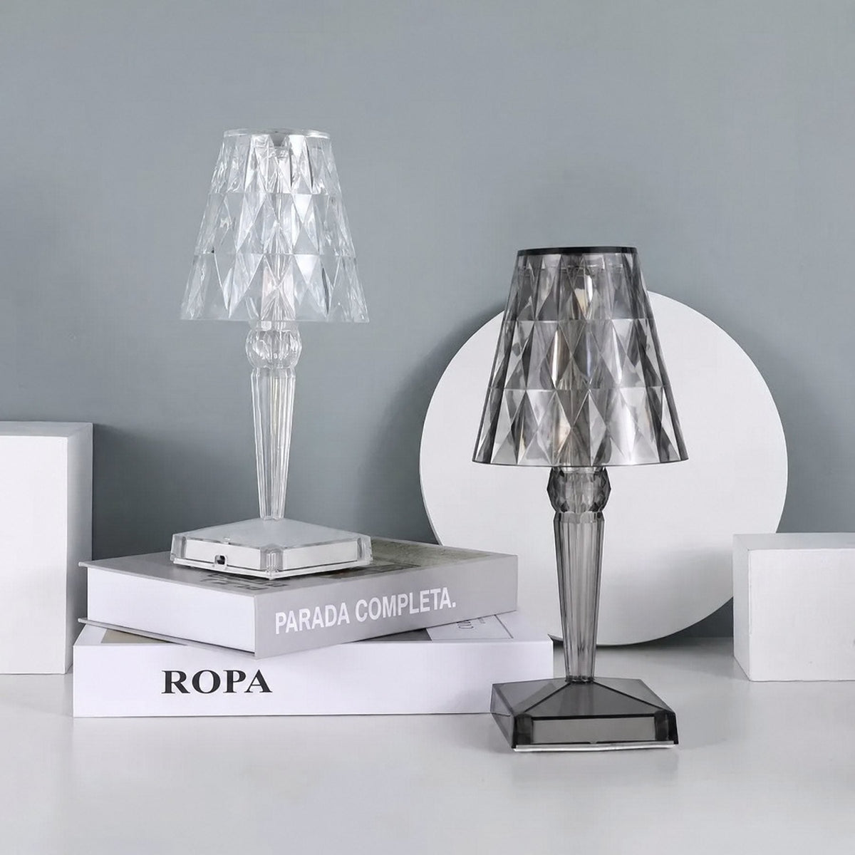 Lámpara de Mesa Moderna Brillante con Cristal y Manejo Sencillo