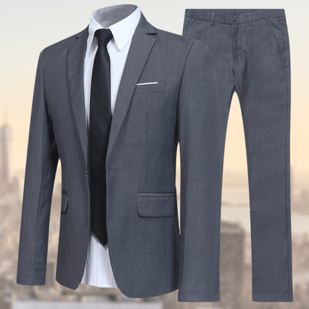 Traje de negocio entallado y refinado