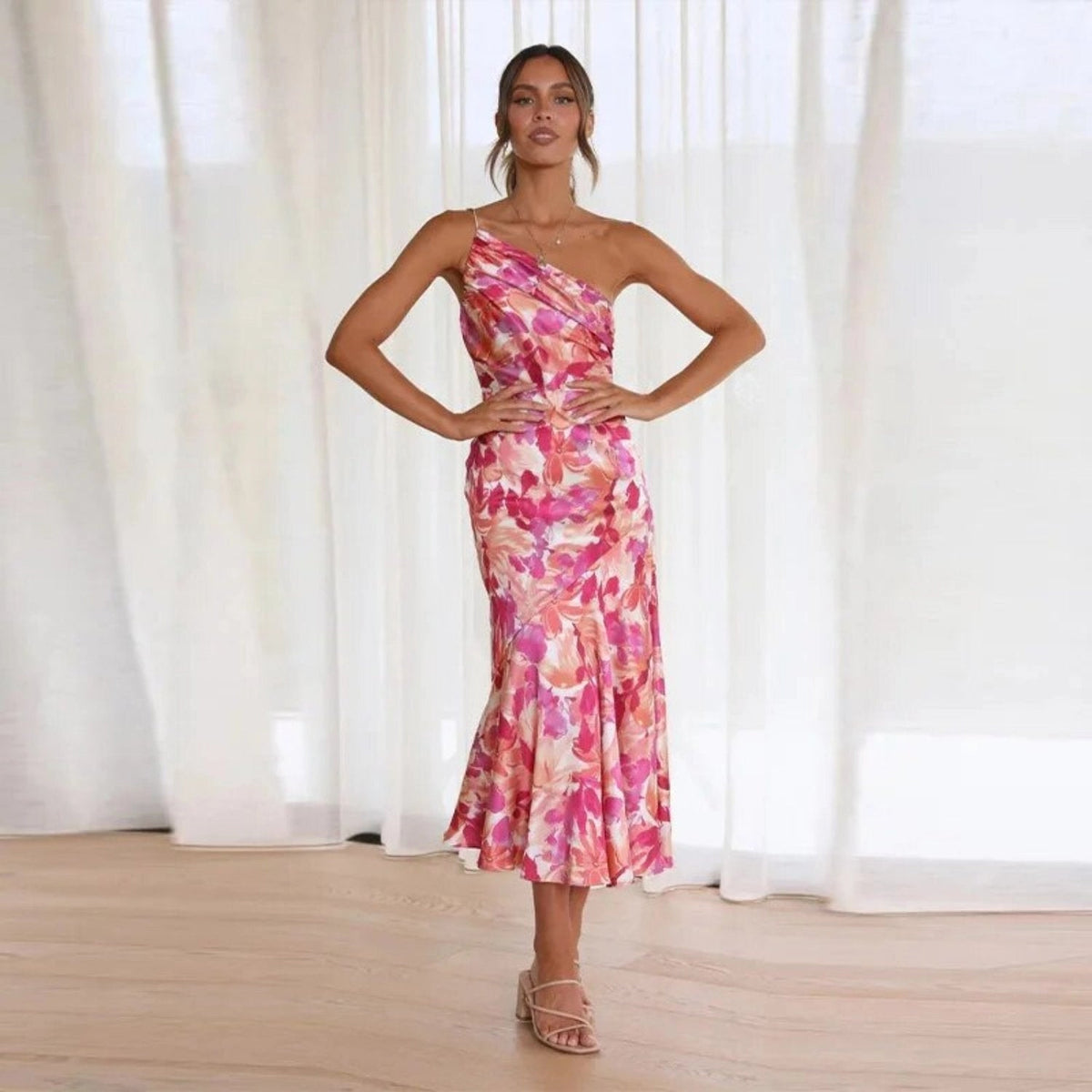 Vestido midi de invitada de boda con estampado floral y un solo hombro para mujer