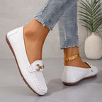 Mocasines elegantes para mujer con detalle de cadena de cristal