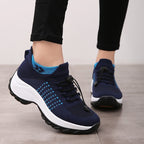 Zapatillas deportivas cómodas y con buen soporte para mujer, ideales para usar todo el día.