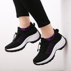 Zapatillas deportivas cómodas y con buen soporte para mujer, ideales para usar todo el día.