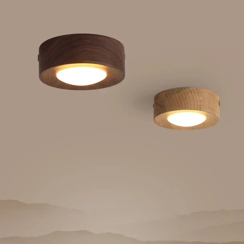 Lámpara de techo LED de madera con acabado en nogal y diseño redondo minimalista